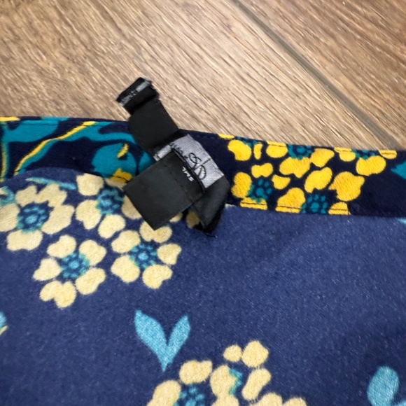 J. Crew Women's Drapey Crepe Navy Floral Wrap Blouse Top Size M Fall, 3/4 Sleeve - Picture 9 of 9